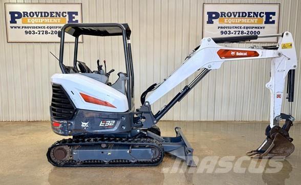 Bobcat E32 Mini bageri < 7t