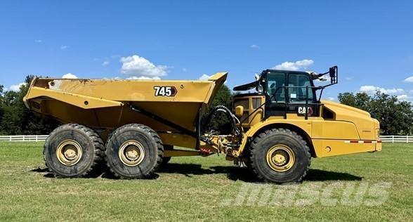 CAT 745 Zglobni damperi