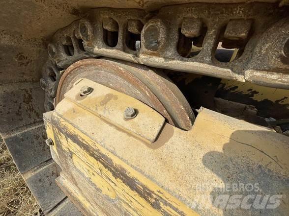 CAT D3K2 XL Buldožeri guseničari