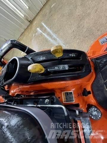 Kubota BX23S Traktori