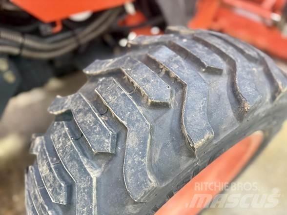 Kubota L39 Rovokopači