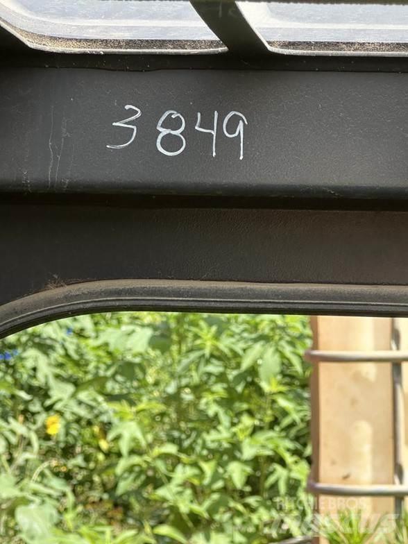 Kubota SVL Kabine i unutrašnjost