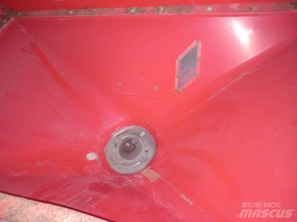Kuhn MDS 732 M Prskalice đubriva