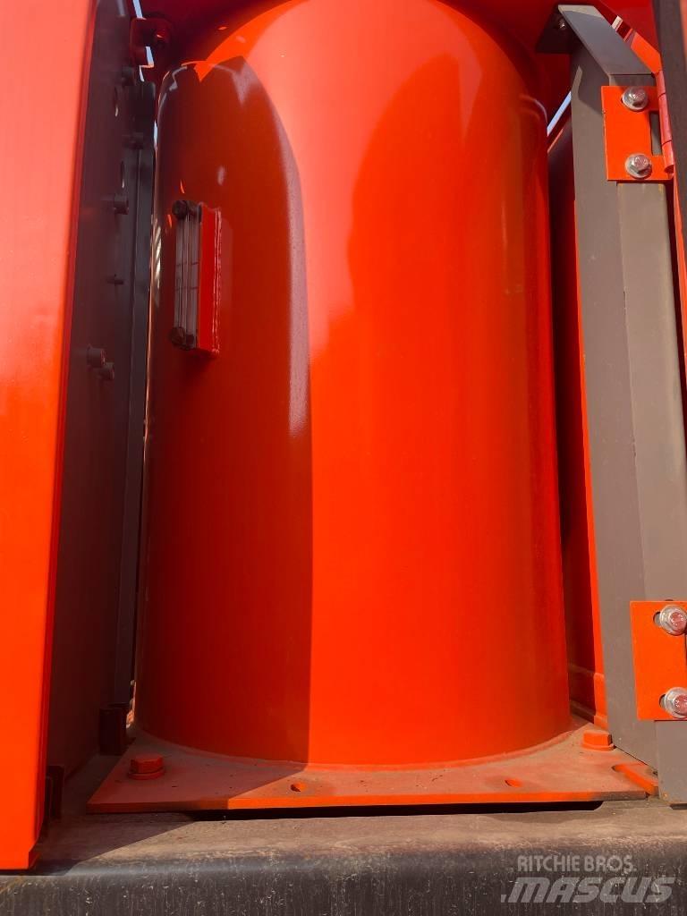 Hitachi ZX 210 Bageri guseničari