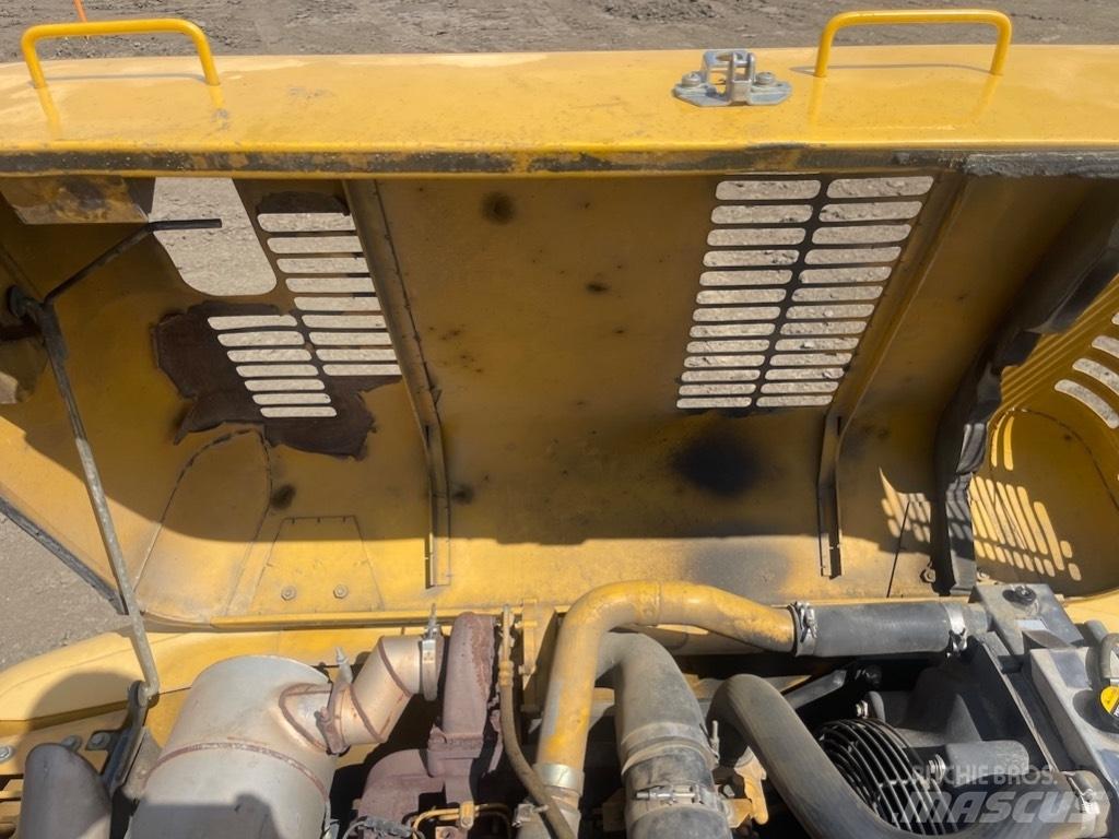 DEERE 120C Bageri guseničari