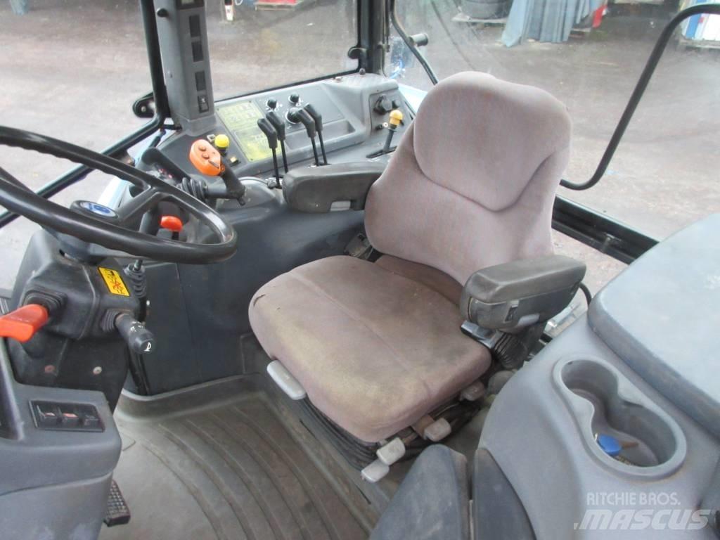 New Holland TM 120 Traktori