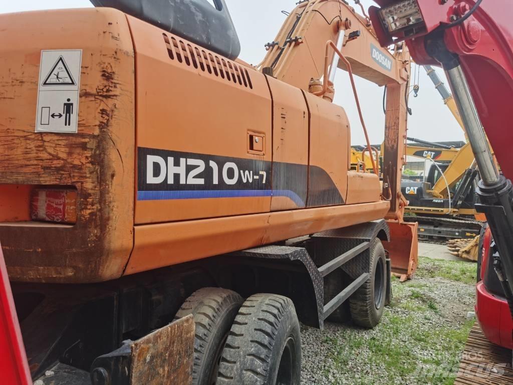 Doosan DH 210 W-7 Bageri točkaši