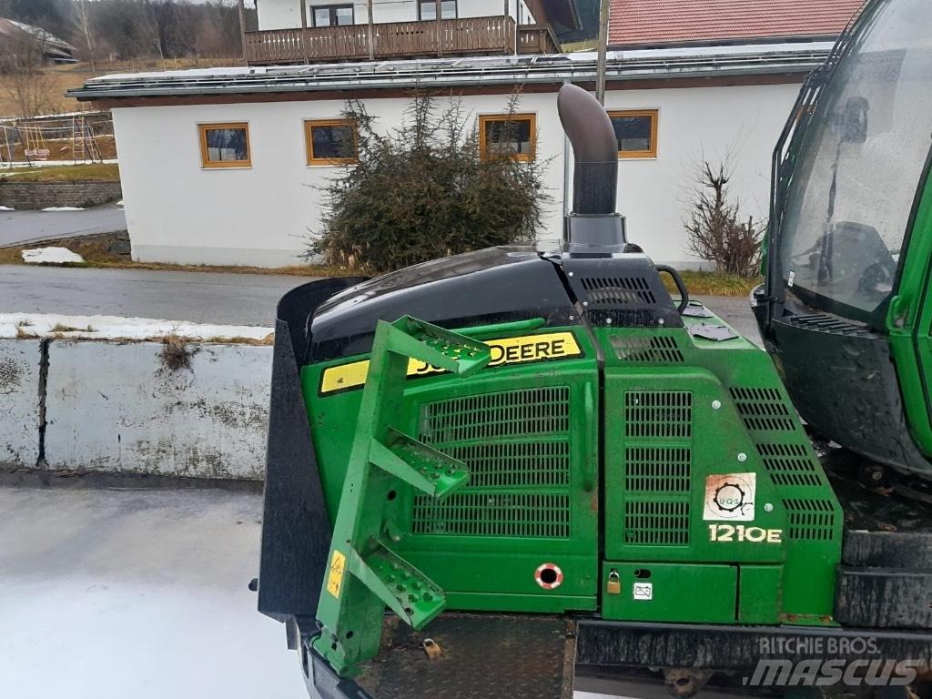 John Deere 1210 E Forvarderi
