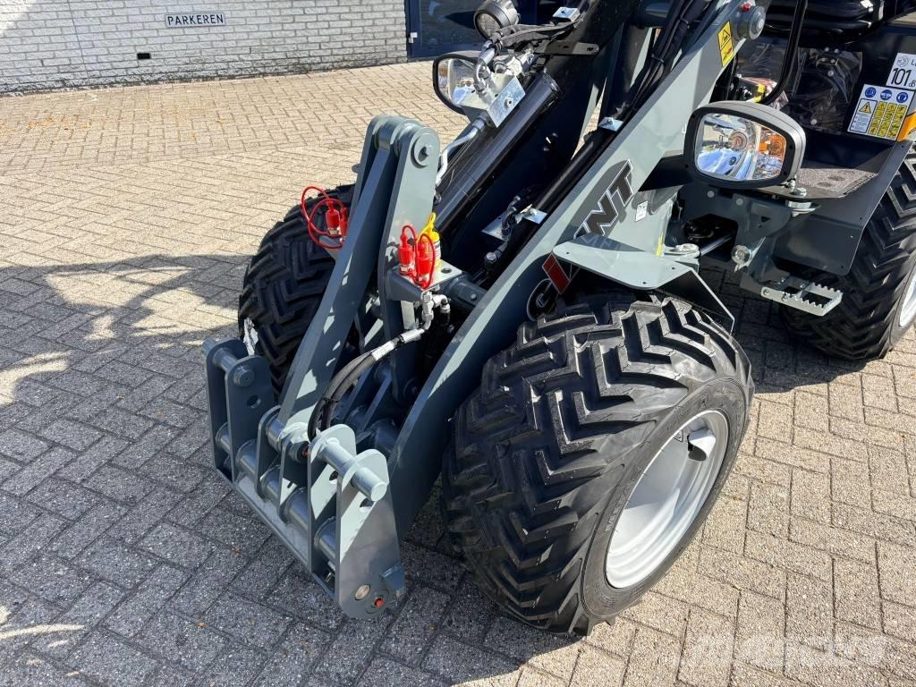 Giant G2300HD Xtra Mini utovarivači