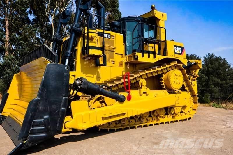 CAT D10T Buldožeri guseničari