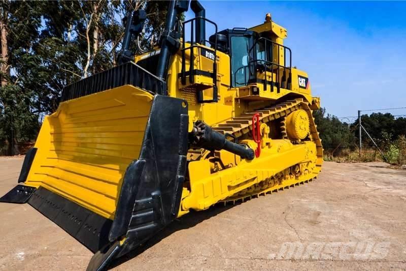 CAT D10T Buldožeri guseničari