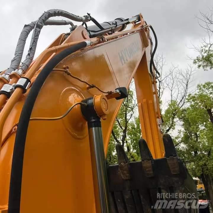 Hyundai R220LC-9S Bageri guseničari