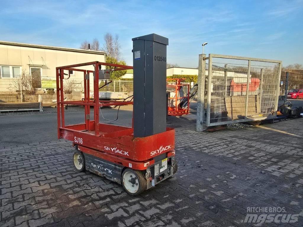 SkyJack SJ 16 Jarbolne penjajuće platforme
