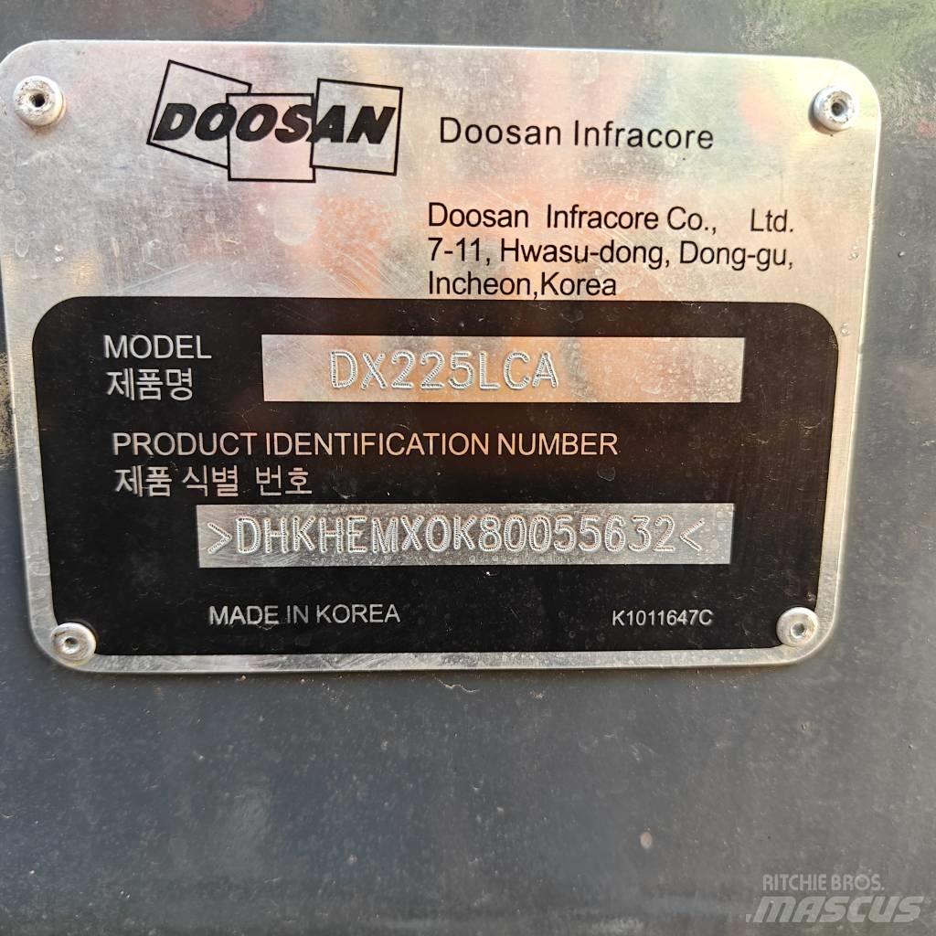 Doosan DX 225 LCA Bageri guseničari