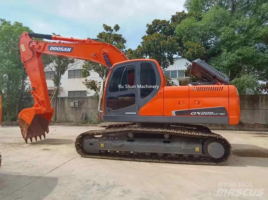 Doosan DX 225 LC Bageri guseničari