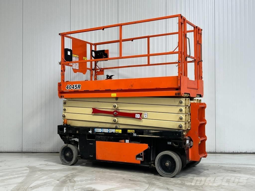 JLG 4045R Makazaste platforme