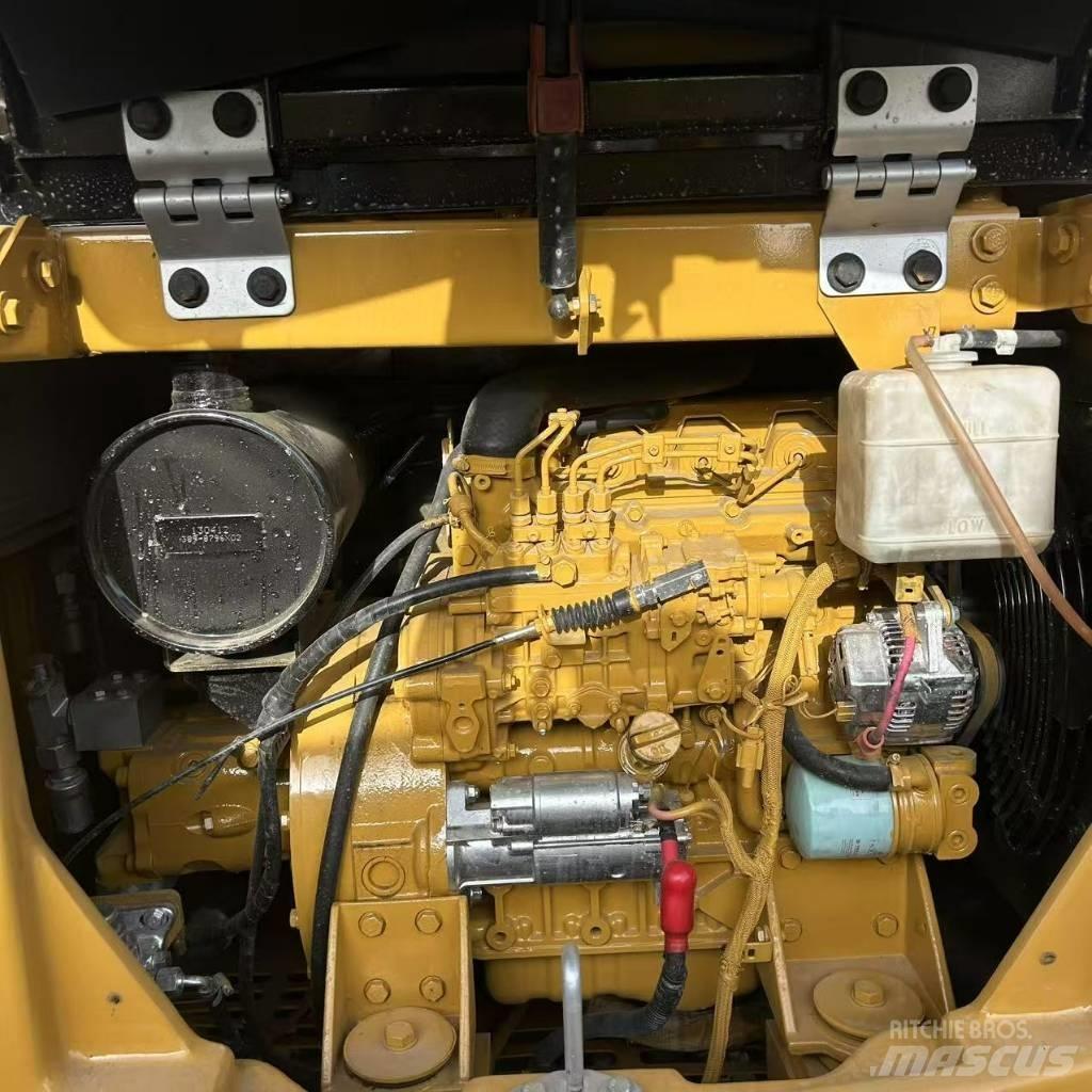 CAT 306E Bageri guseničari
