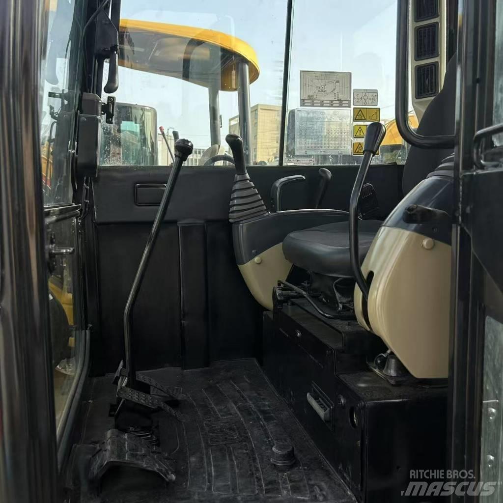 CAT 306E Bageri guseničari