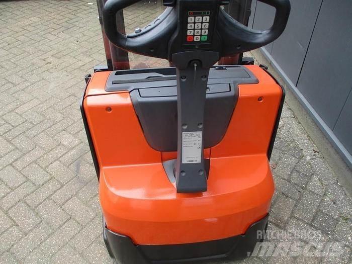 BT SWE 100 Ručni električni viljuškar