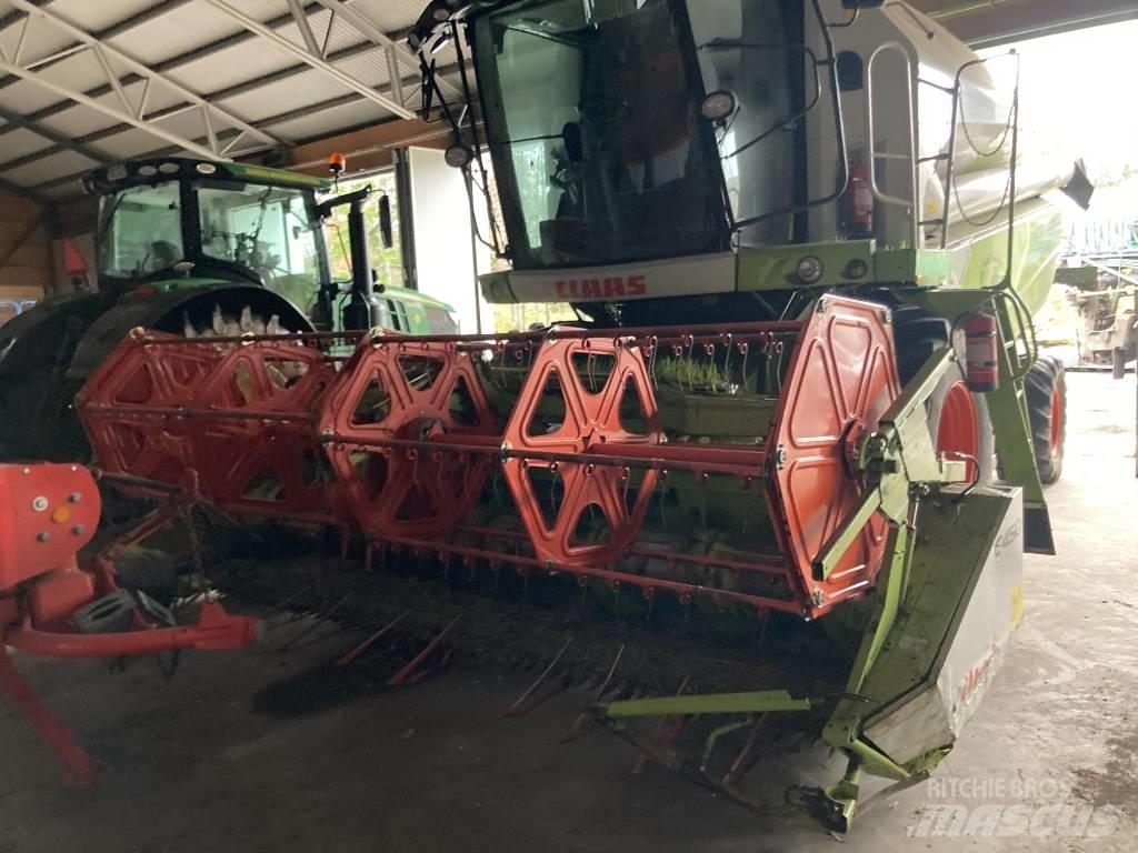 CLAAS Tucano 320 Kombajni