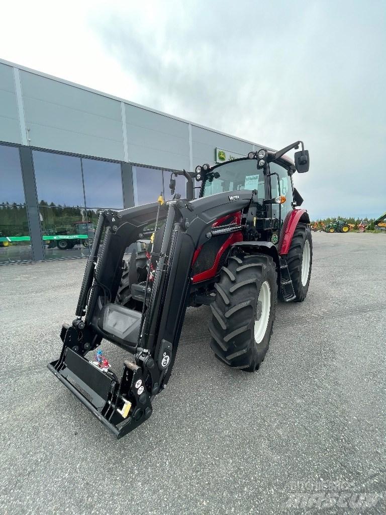 Valtra A105 Traktori