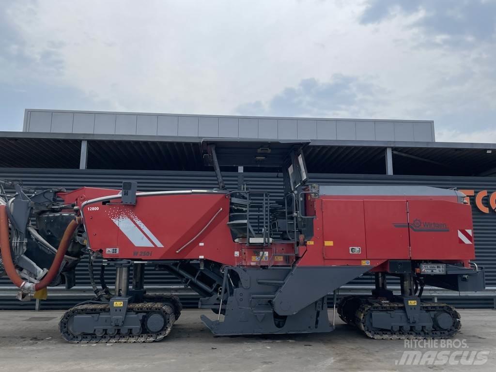 Wirtgen W 250 Freze za asfalt