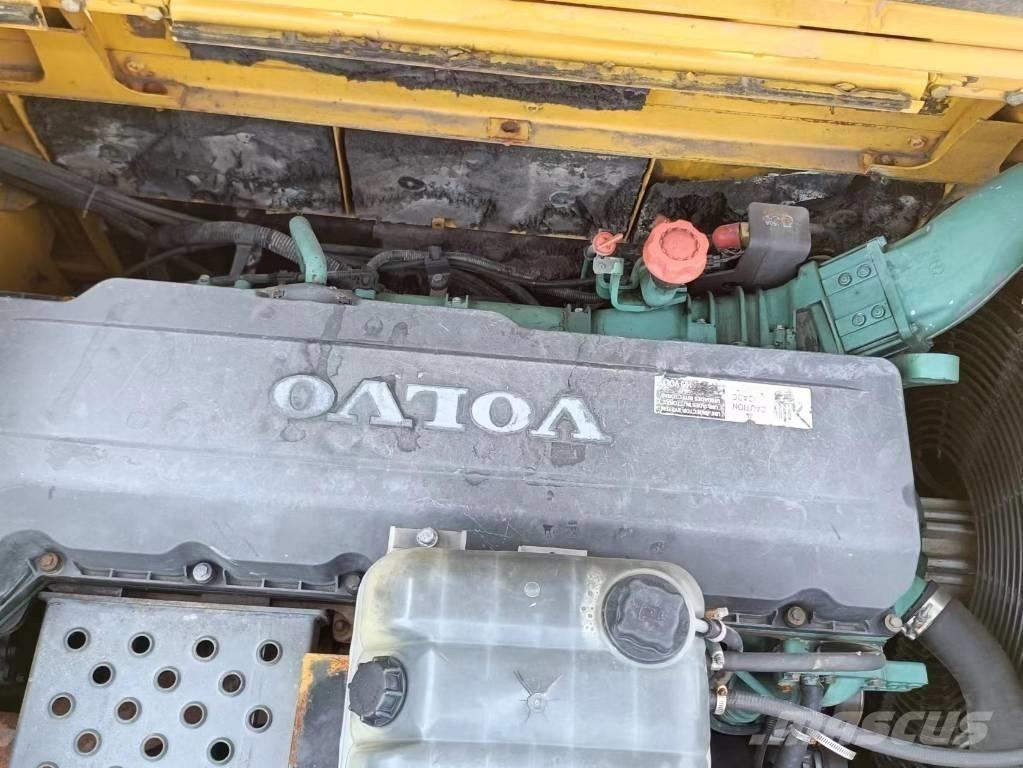 Volvo EC 480 Bageri guseničari
