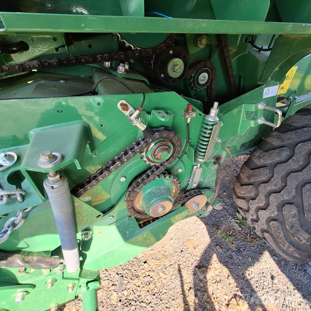 John Deere V 451 M Prese/balirke za rolo bale