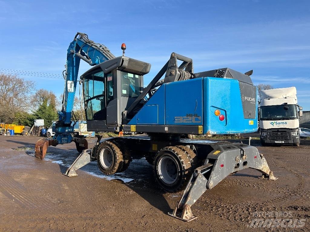 Fuchs MHL 320 T4F Bageri za prenos primarnih/sekundarnih sirovina