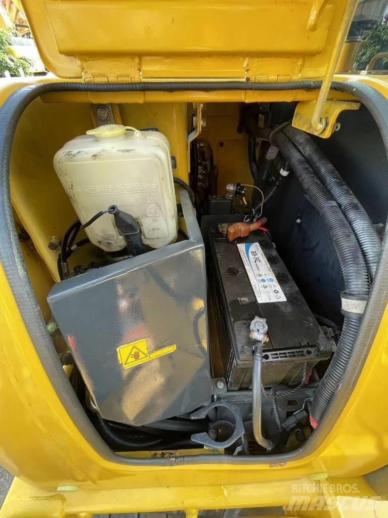 Komatsu PC 220-8 Mini bageri < 7t