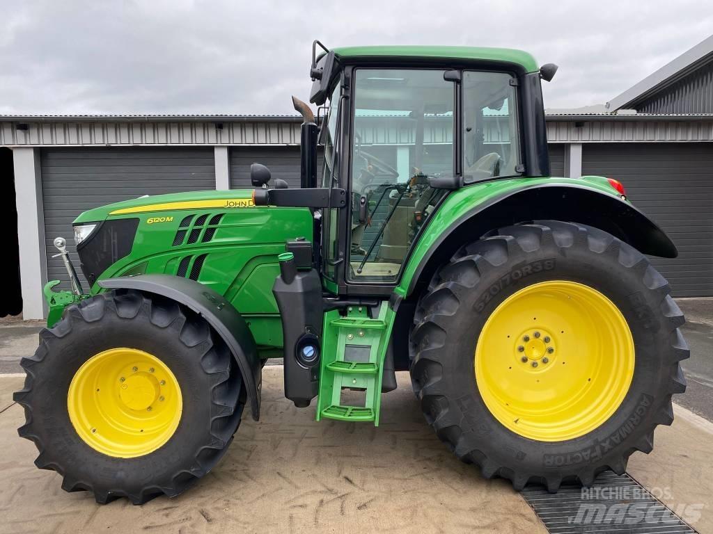 John Deere 6120 M Traktori