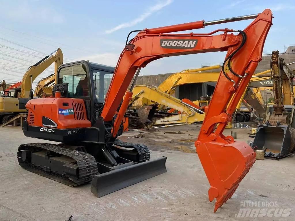 Doosan DX60 Bageri guseničari