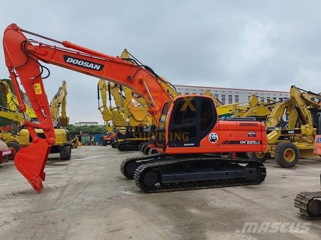 Doosan DX 225 LC Bageri guseničari