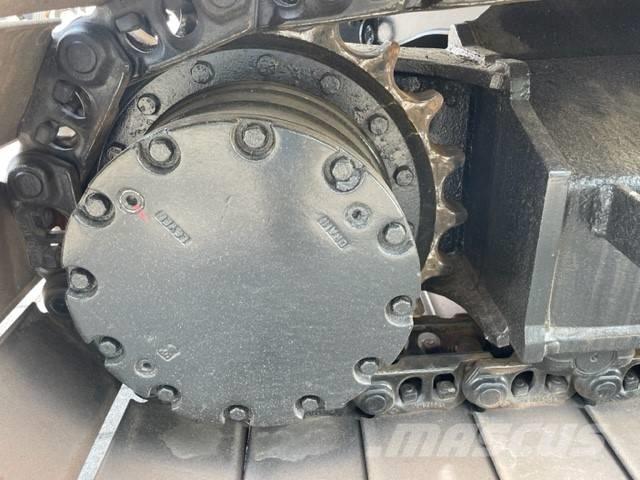 Hitachi ZX 135 UR Bageri guseničari