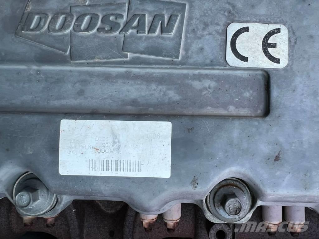 Doosan DX170W Bageri točkaši