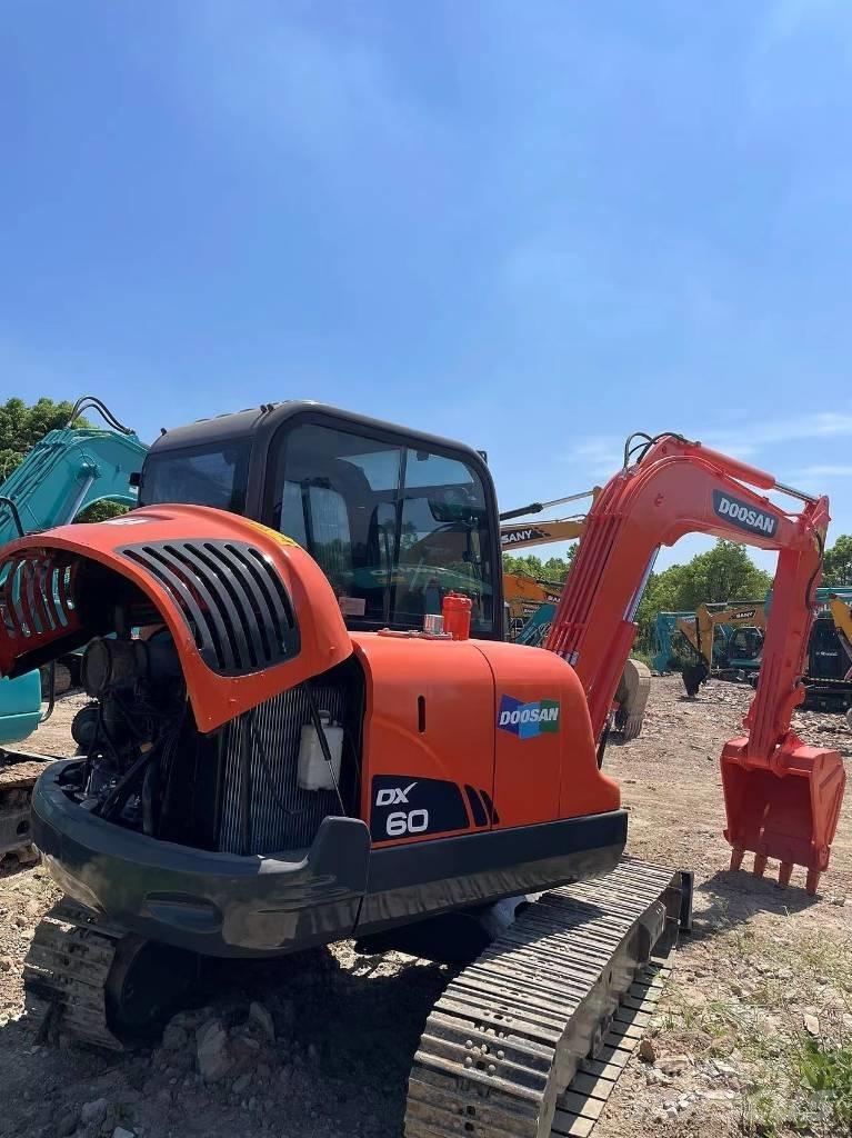 Doosan DX60 Bageri guseničari