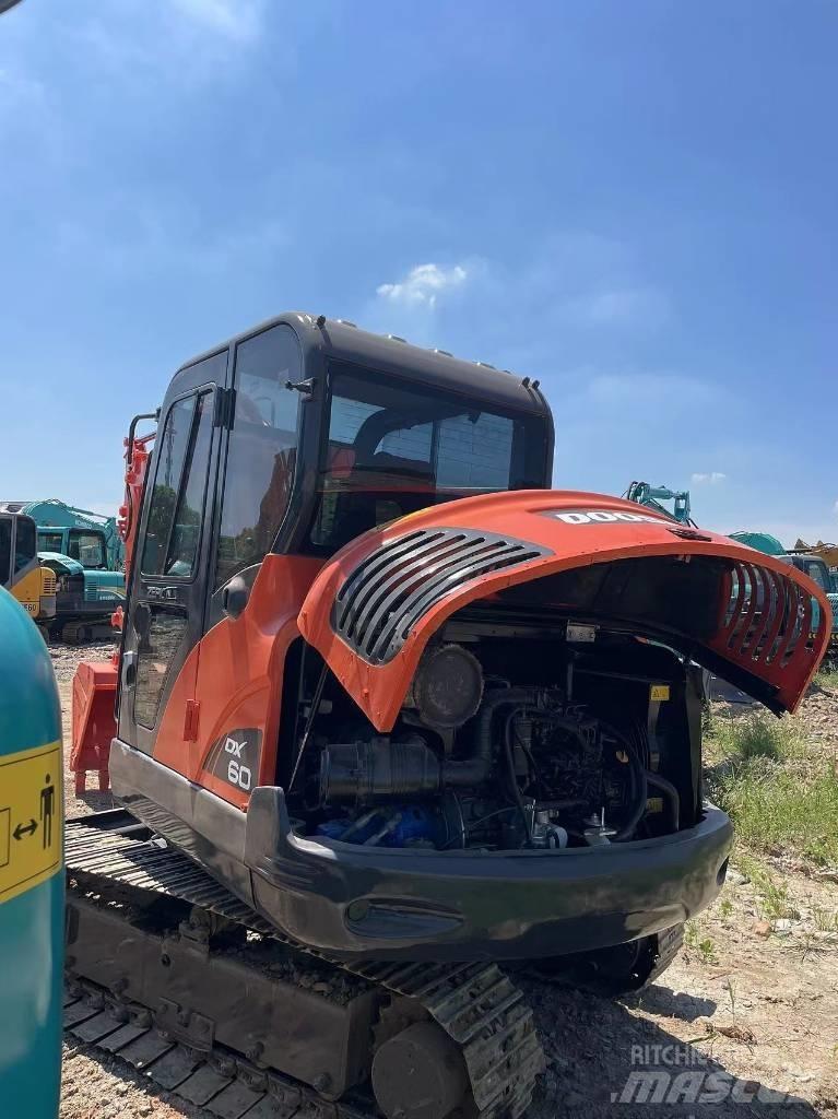 Doosan DX60 Bageri guseničari