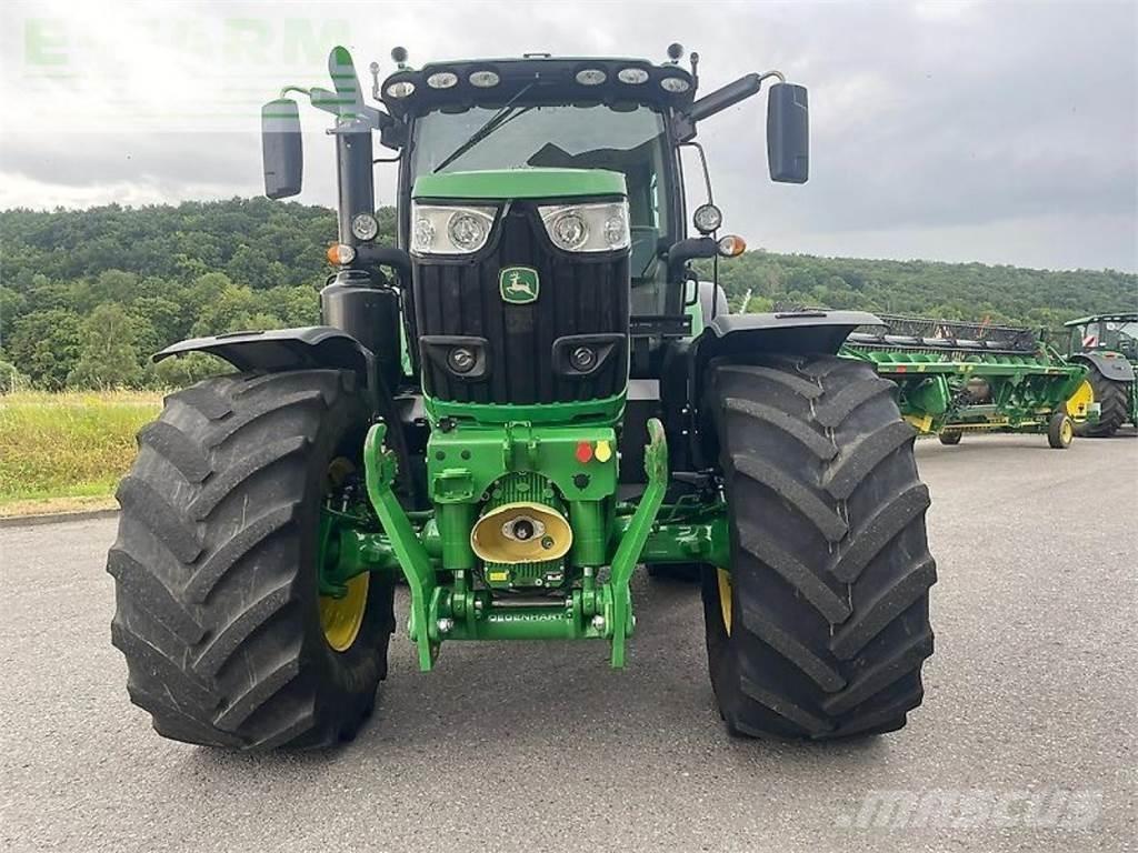 John Deere 6215r Traktori
