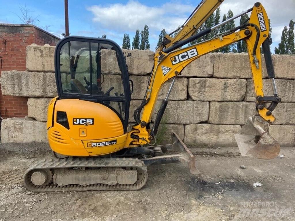 JCB 8025 ZTS Mini bageri < 7t