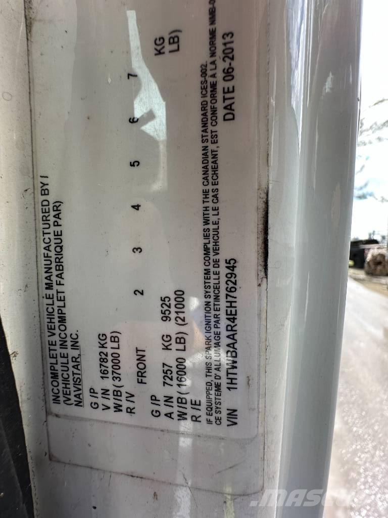 International 7300 Auto korpe