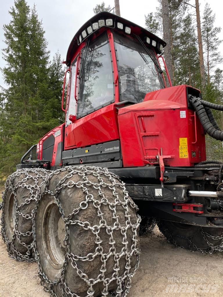 Komatsu 895 Forvarderi