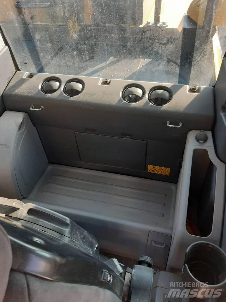 Komatsu PW180-11 Bageri točkaši