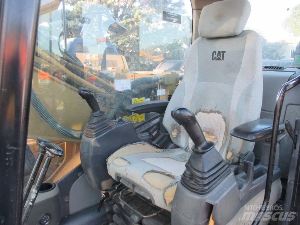 CAT 323 D L Bageri guseničari