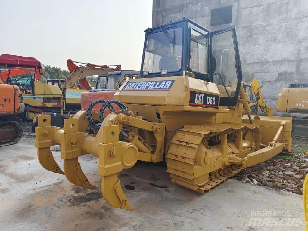 CAT D 6 G Buldožeri guseničari