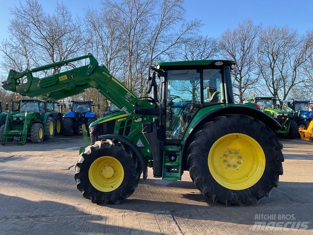 John Deere 6120 M Traktori