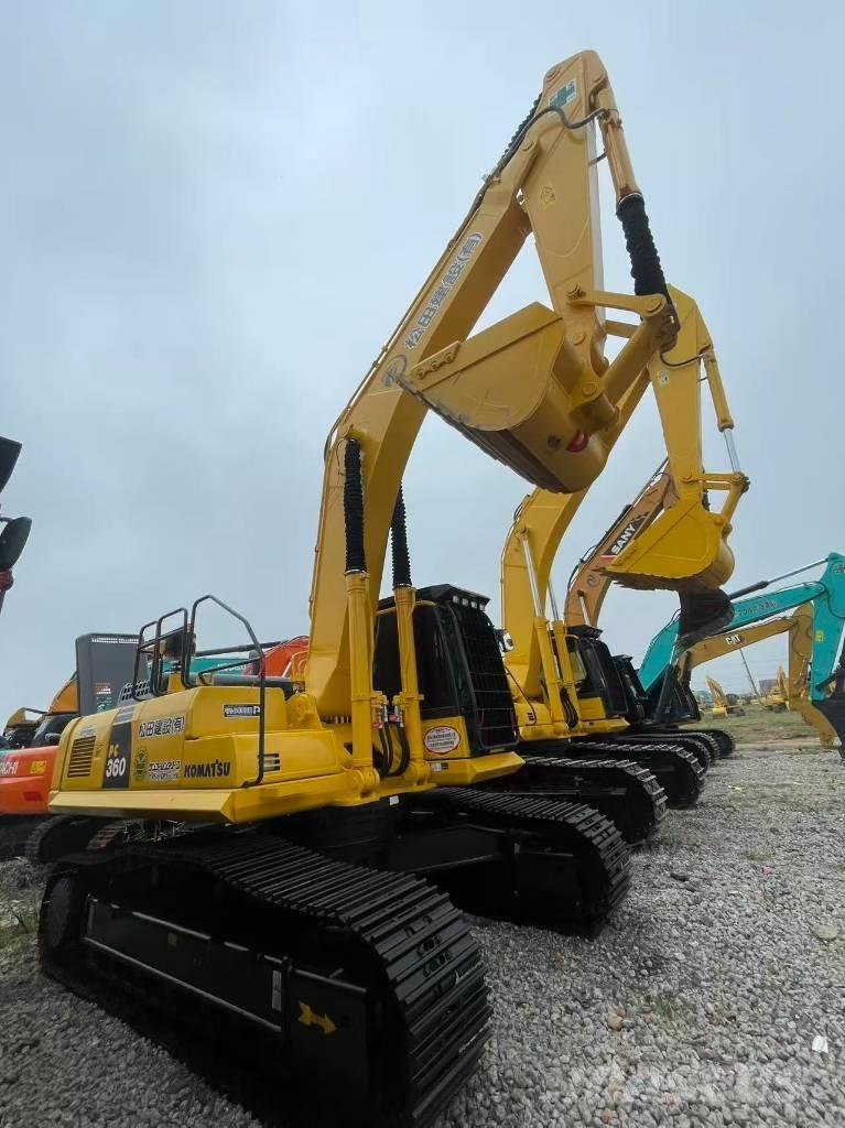 Komatsu 360 Bageri guseničari