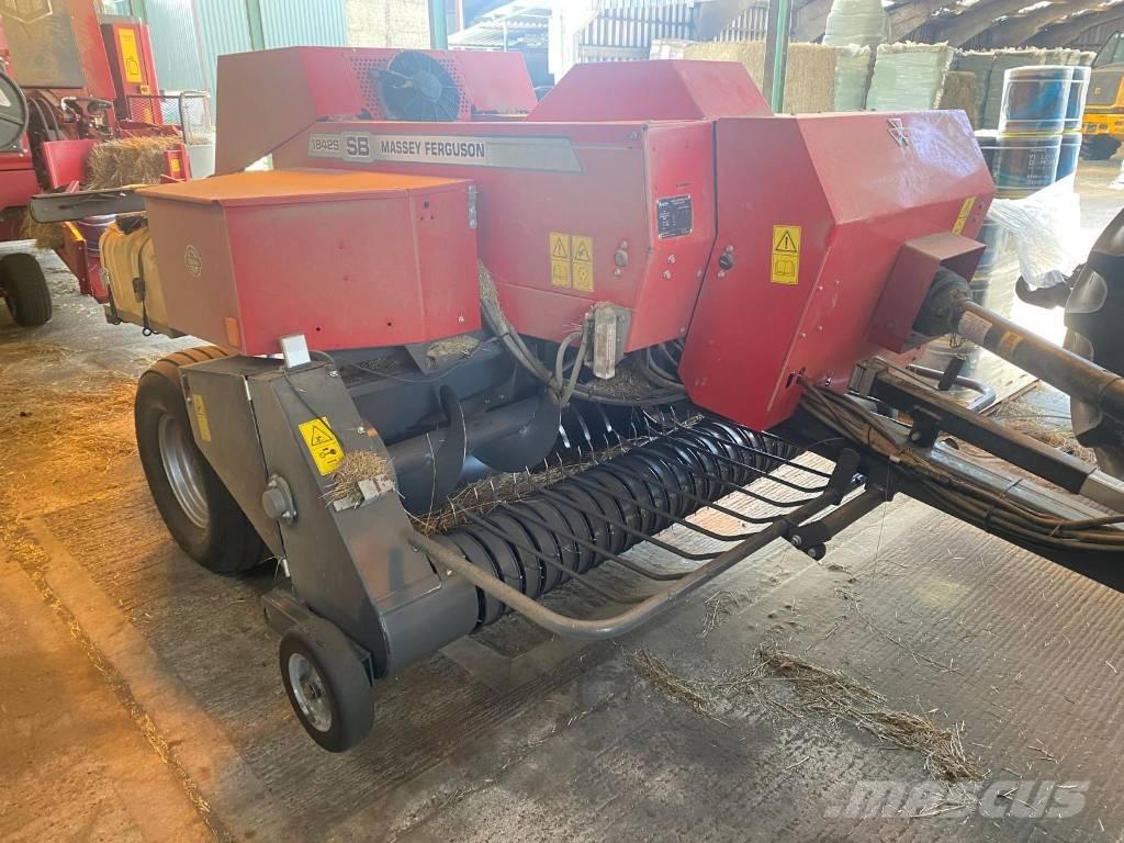 Massey Ferguson 1842 Prese/balirke za četvrtaste bale