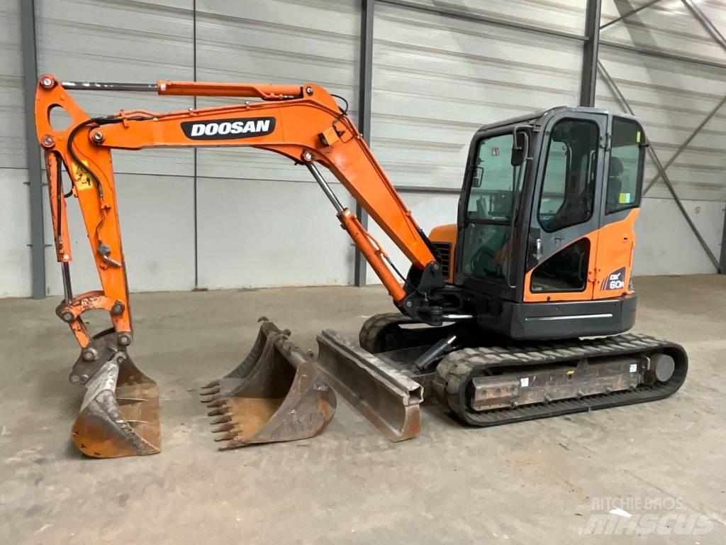 Doosan DX 60 R Mini bageri < 7t