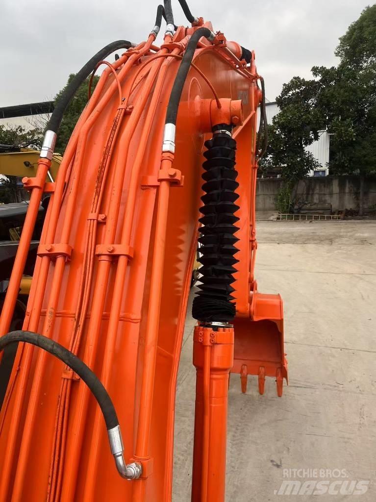 Hitachi ZX 200 Bageri guseničari