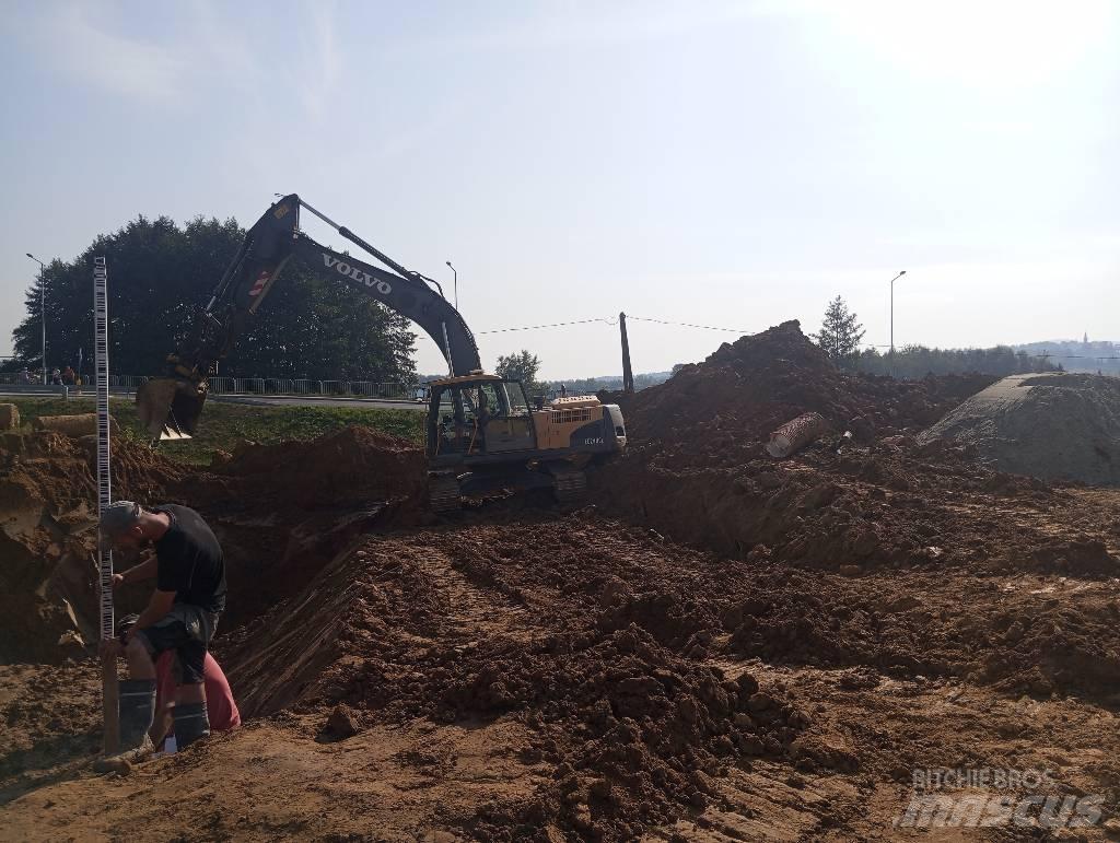 Volvo EC 240 C L Bageri guseničari